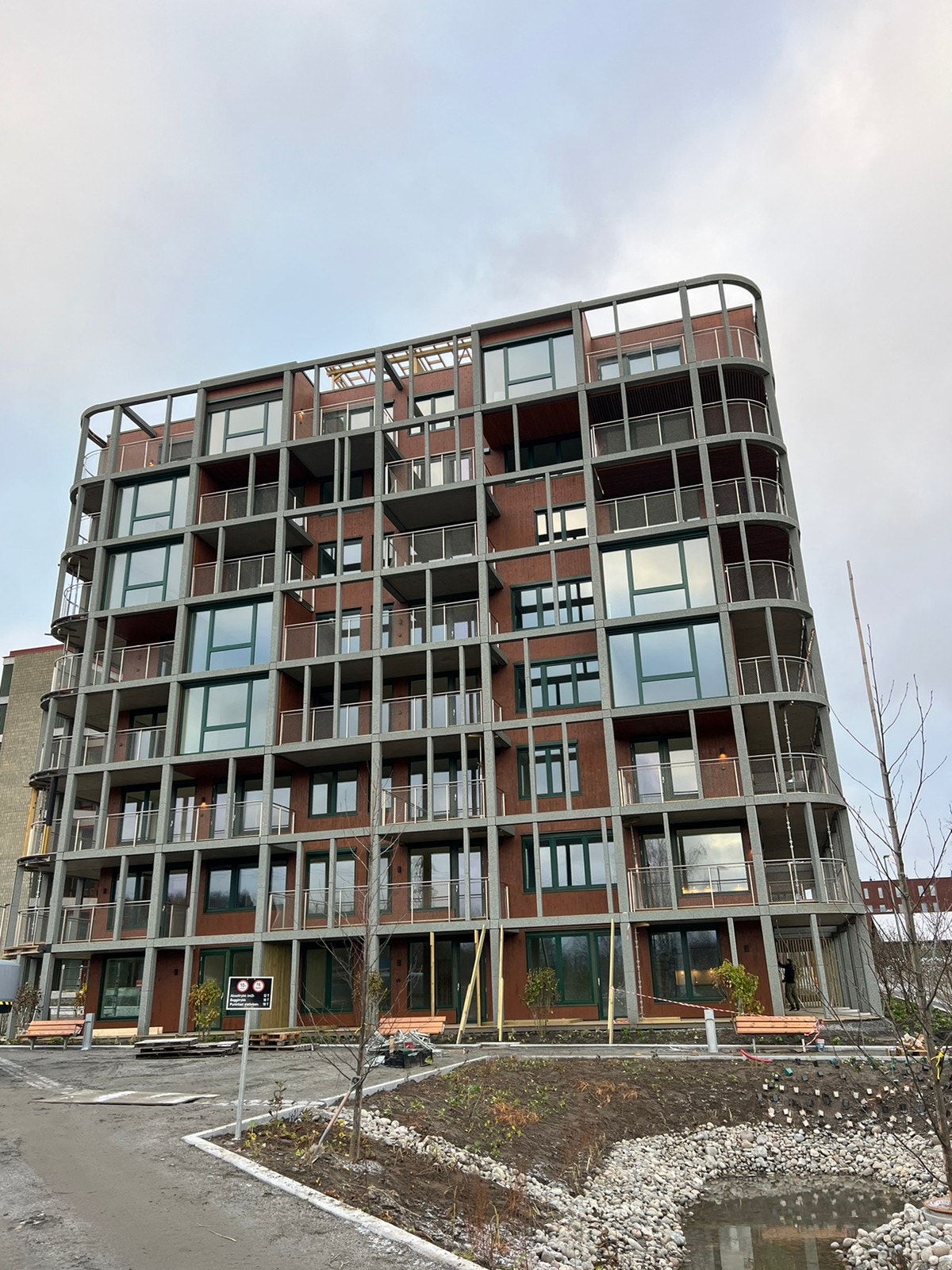 Fasaden på A-lab i Magasinparken. Galleribilde
