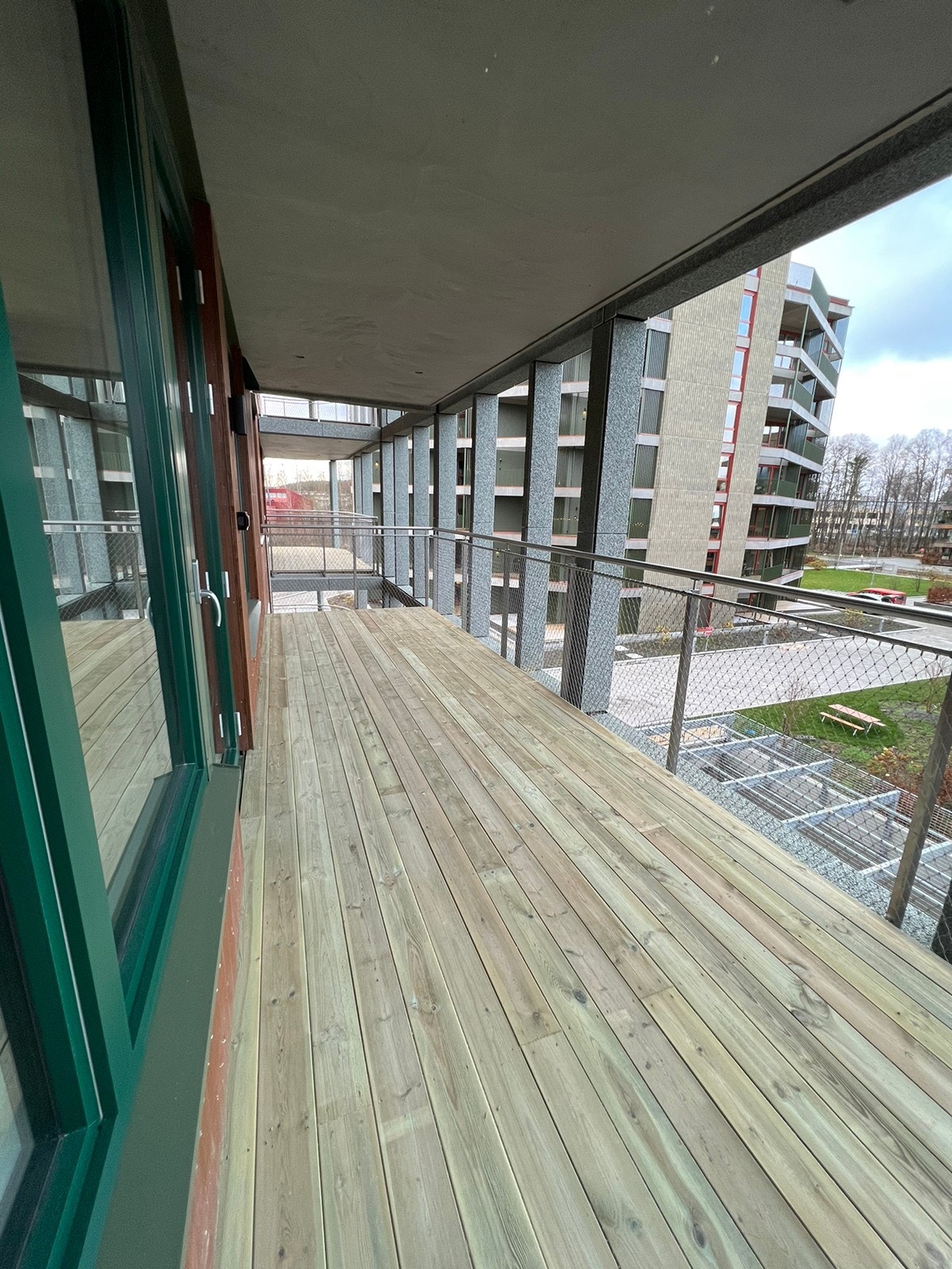 Balkong med overbygg. Galleribilde