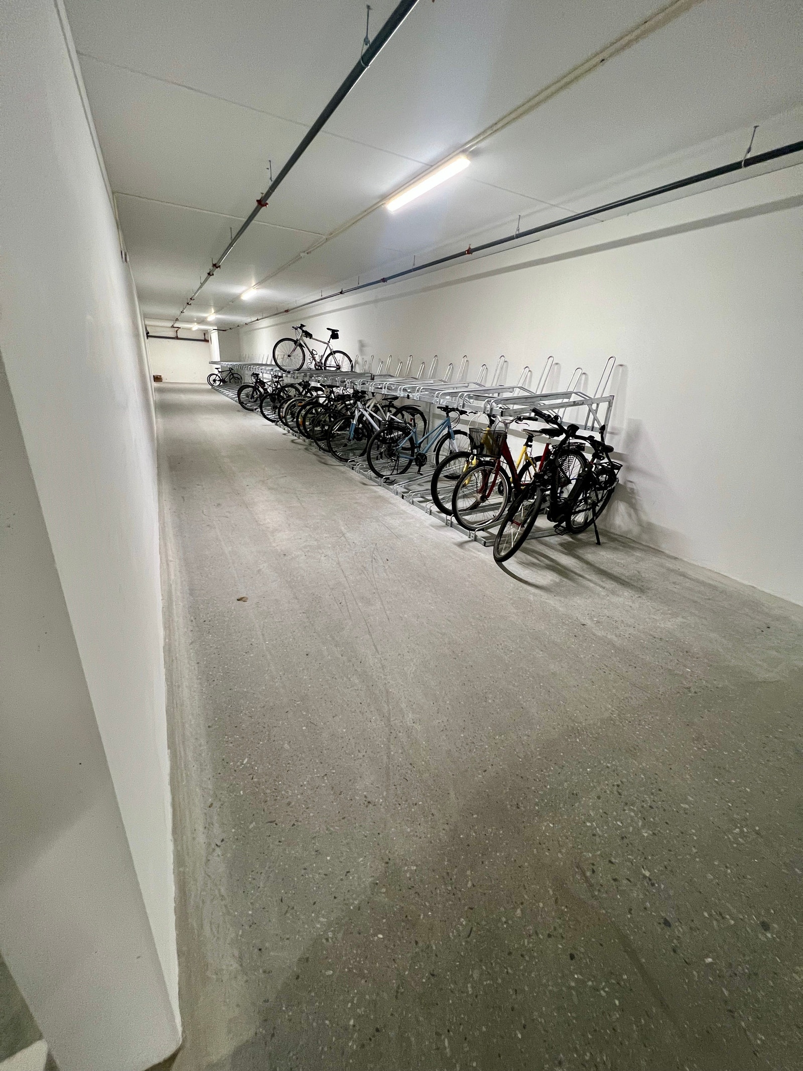 Felles sykkelparkering Galleribilde