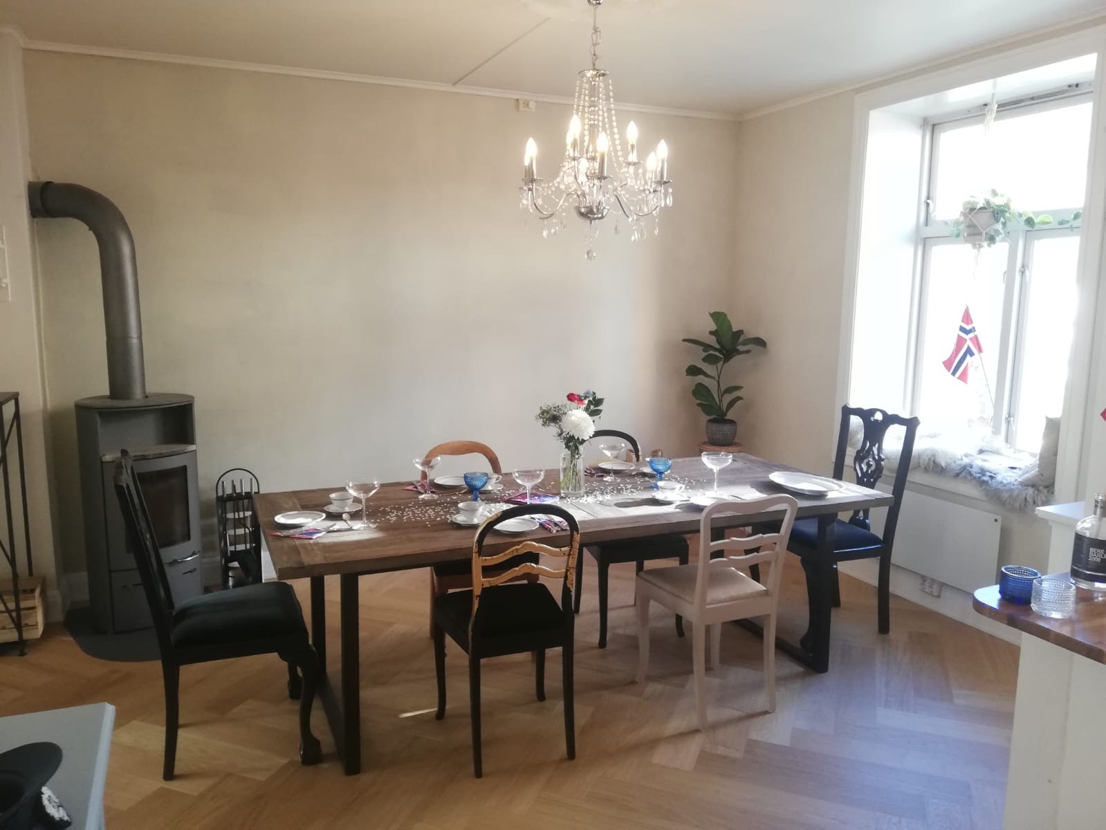 Spisestue. Galleribilde