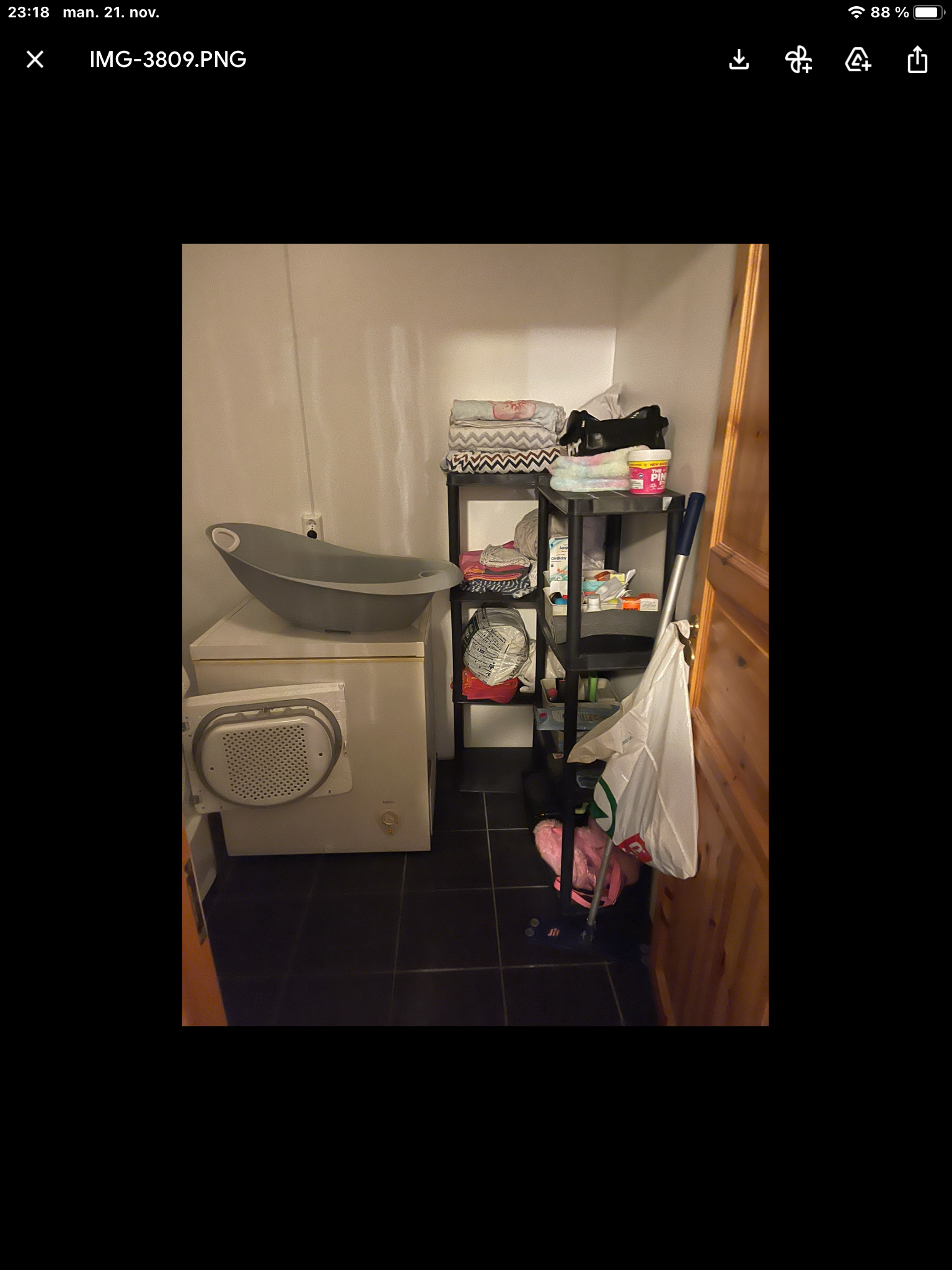 Vaskerom Galleribilde