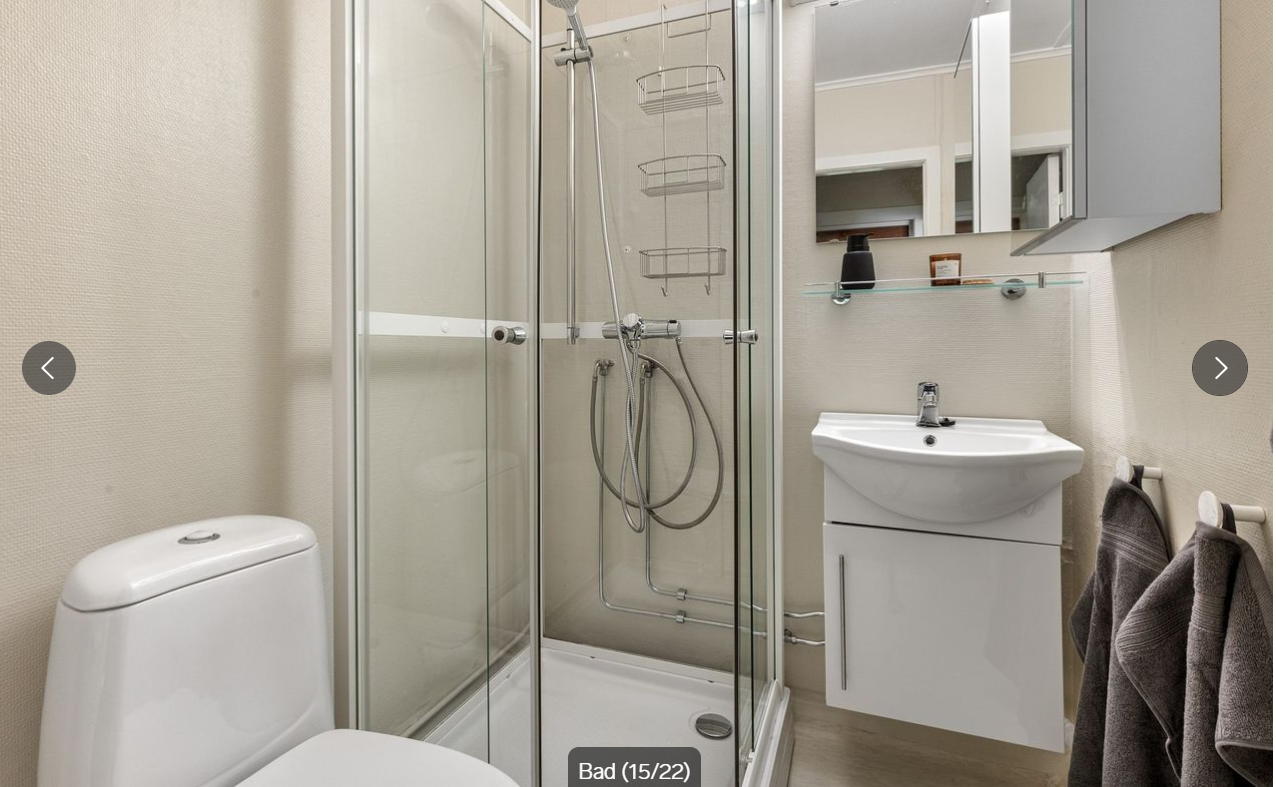 Baderom med dusjkabinett Galleribilde