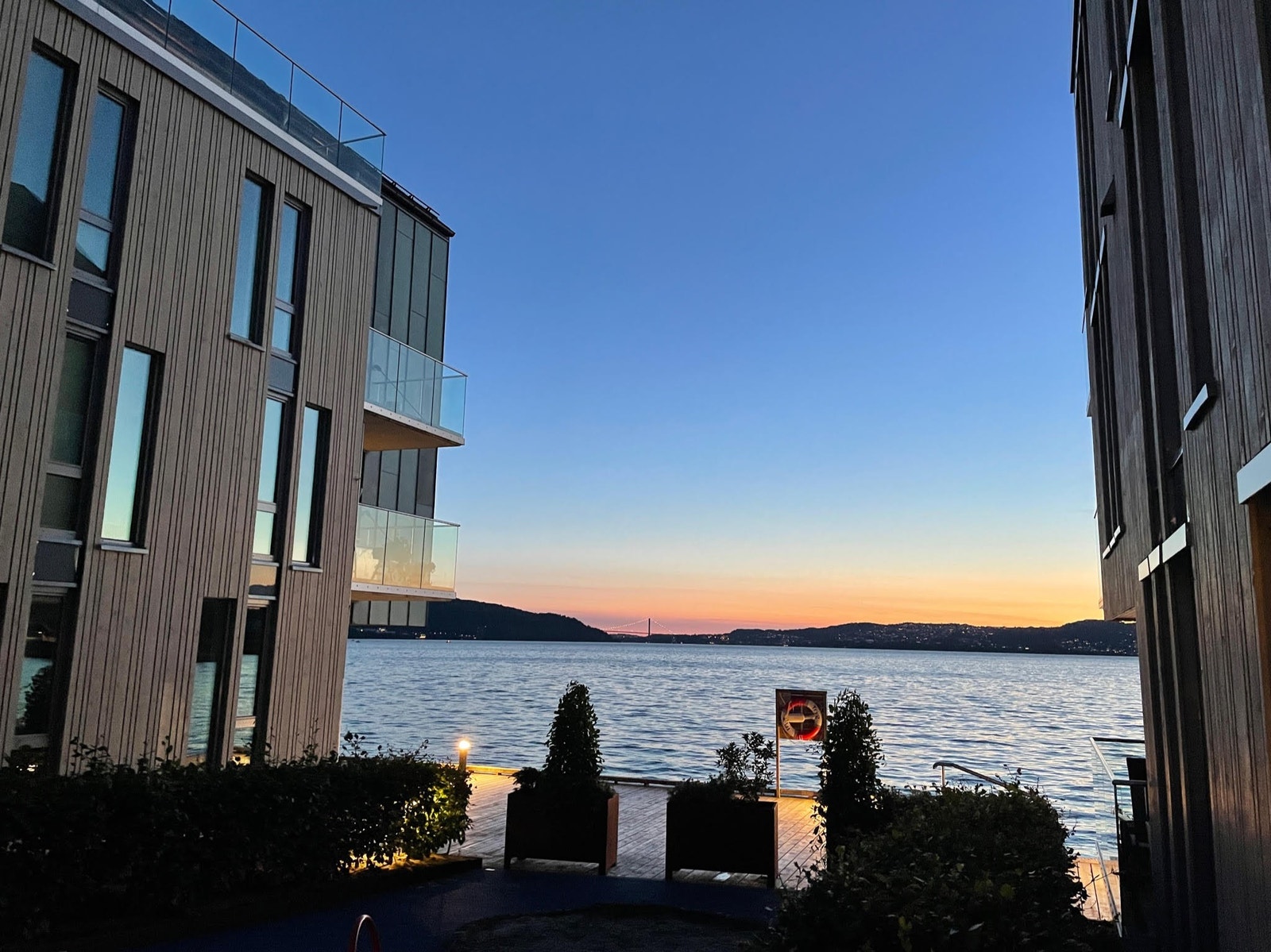 Utsikt fra balkong Galleribilde