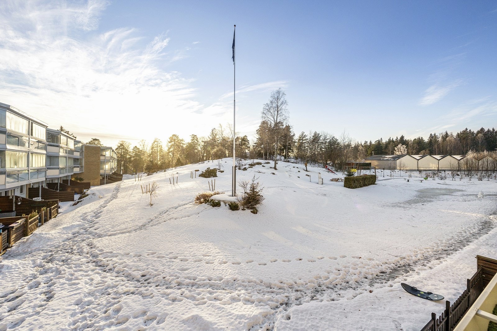 Soverom 3 har flott utsikt mot boretslagets flotte fellesareal. Galleribilde