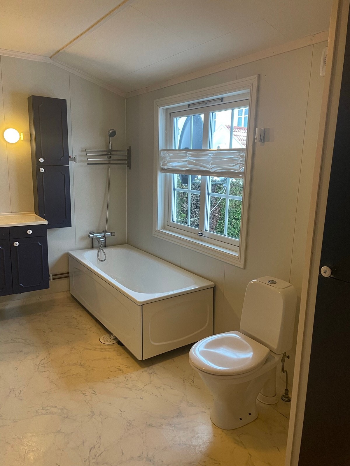 Bad / vask 1 etasje Galleribilde