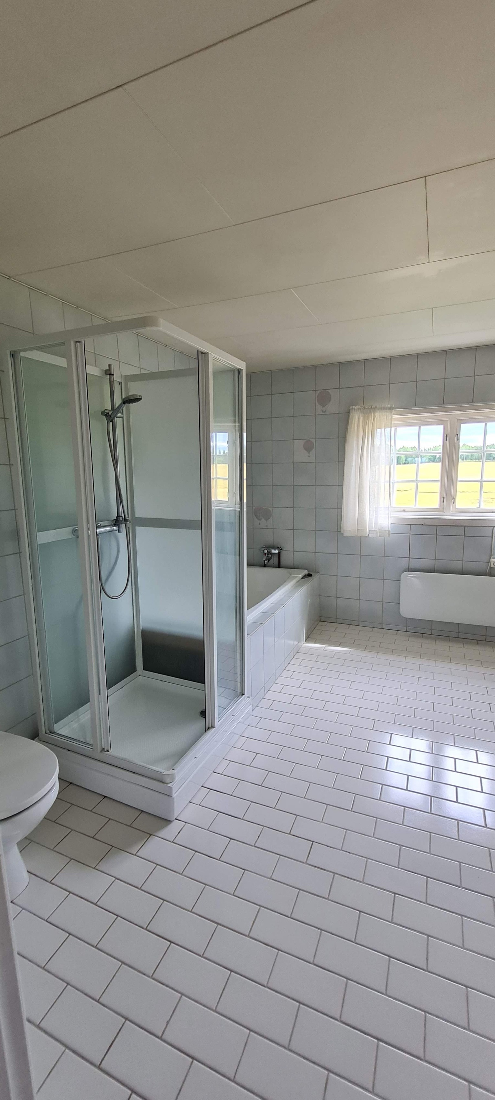 Bad 1, 2etg Galleribilde