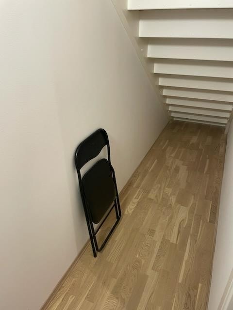 Bod under trapp Galleribilde