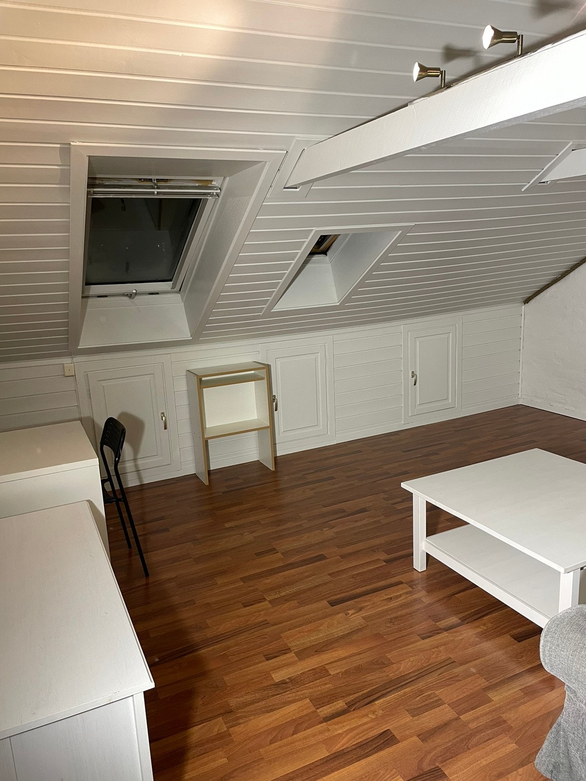 Soverom 4 ca 20 kvm. kr. 6000 (LEDIG) Galleribilde