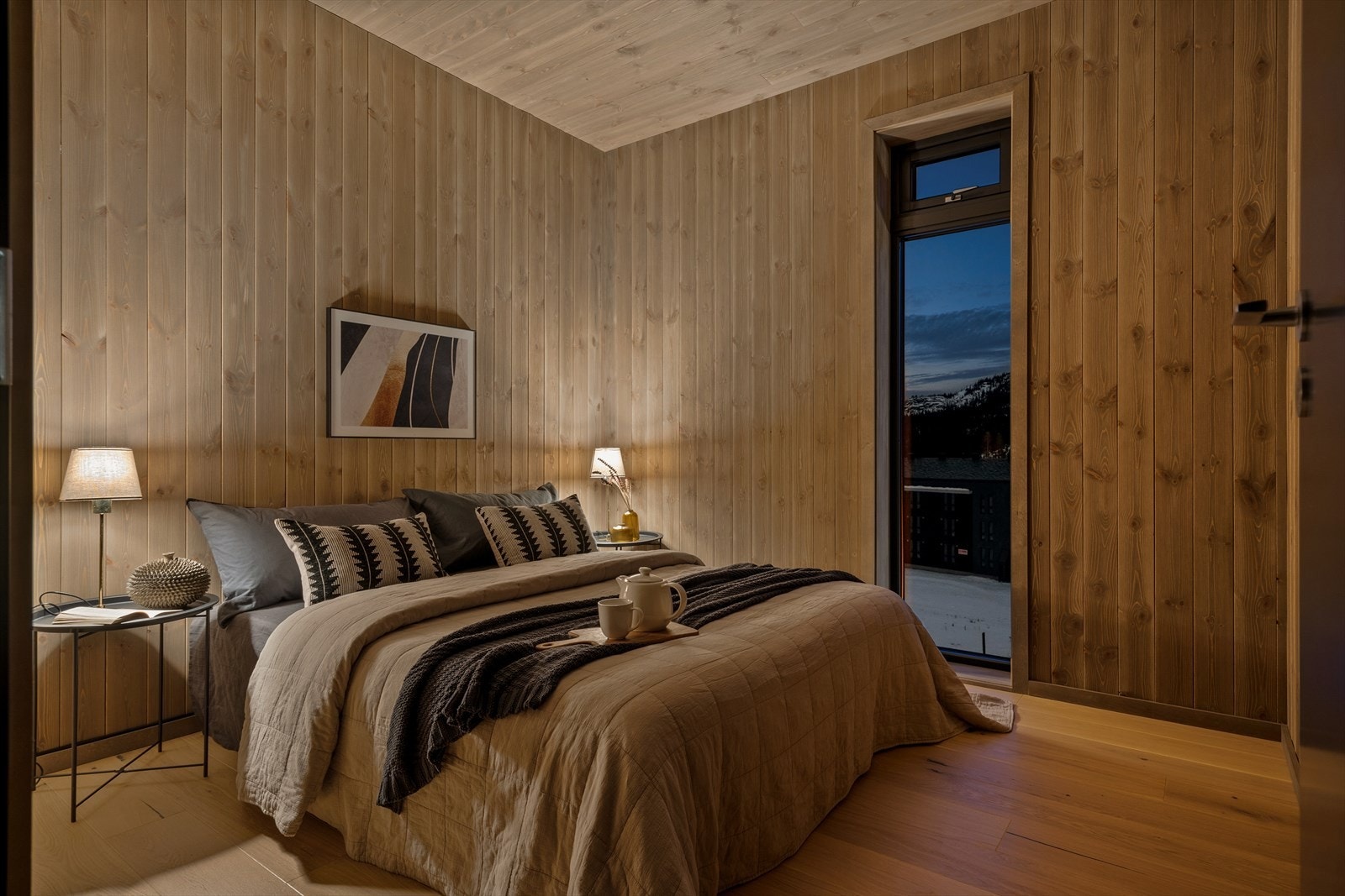 Soverom II på 1.plan. Leiligheten har tilsammen 4 gode soverom Galleribilde