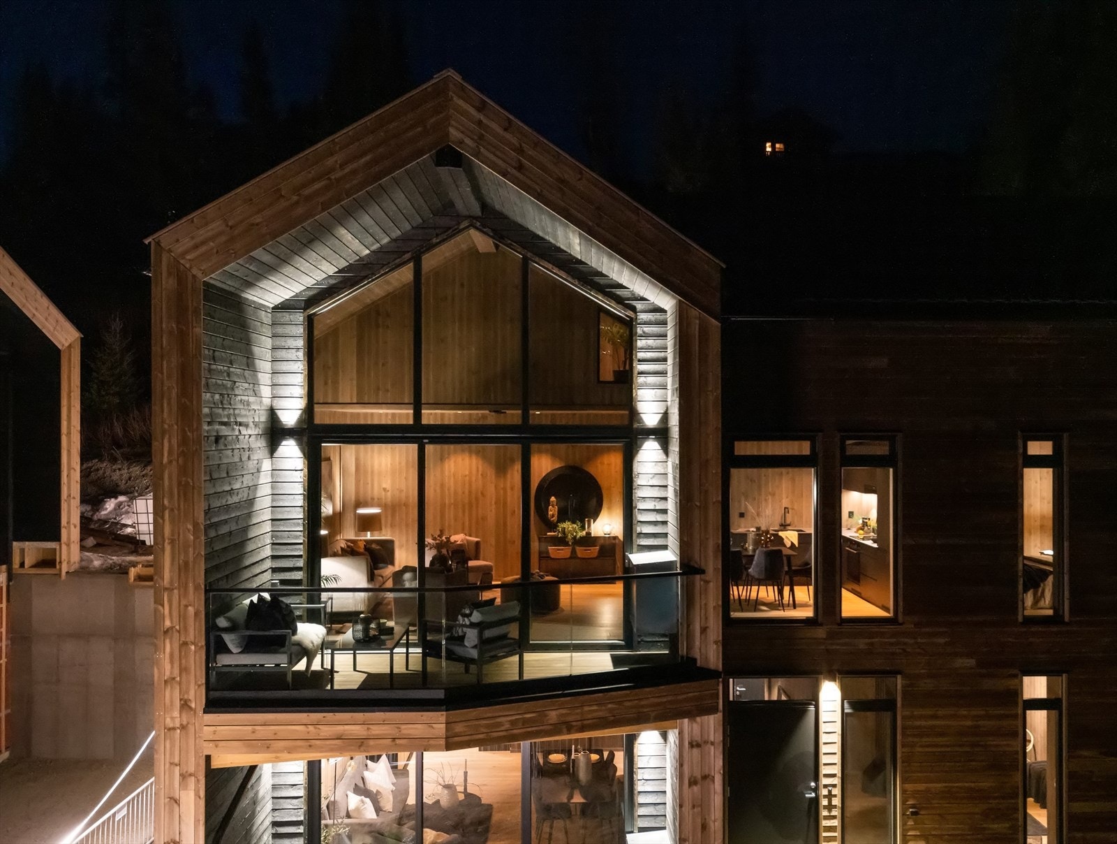 Nyoppført og innflytningsklar leilighet over 2 plan Galleribilde