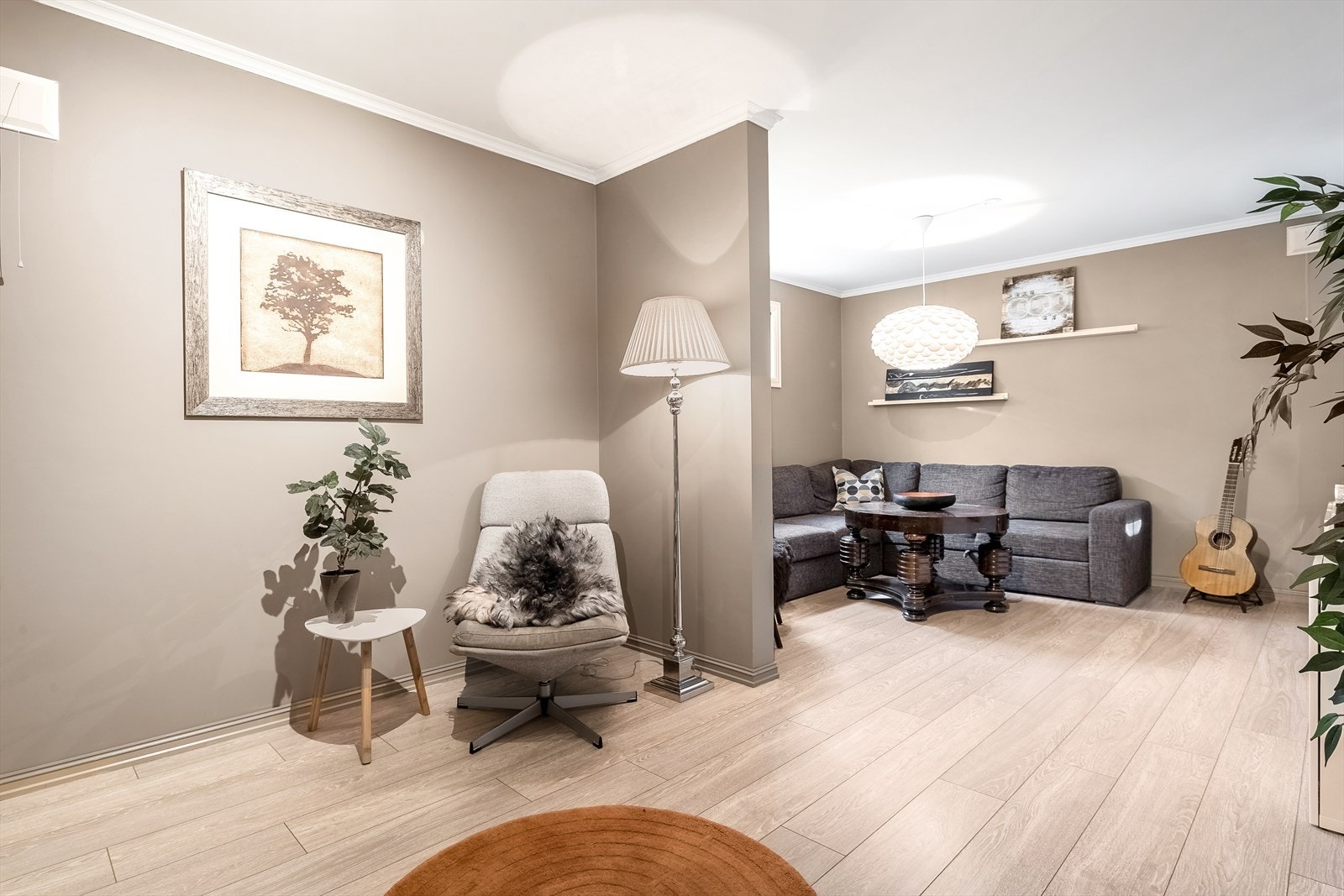 Lun og varm kjellerstue Galleribilde