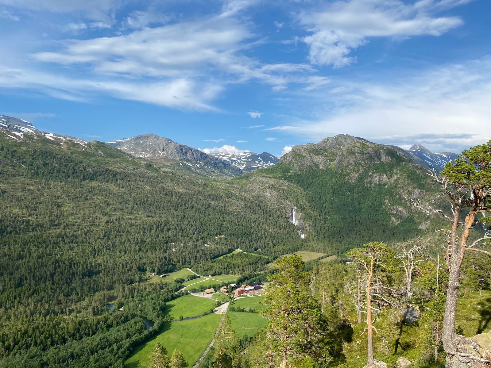 Kårvatn - i Norges kanskje fineste li Galleribilde