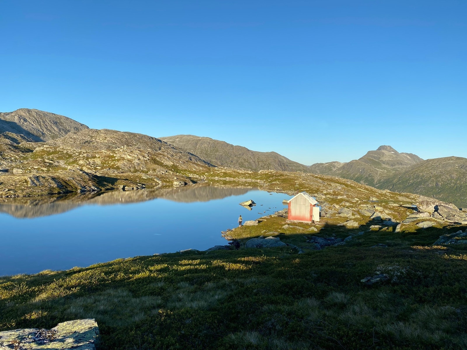Mange fine fiskevann ligger i fin gåavstand Galleribilde