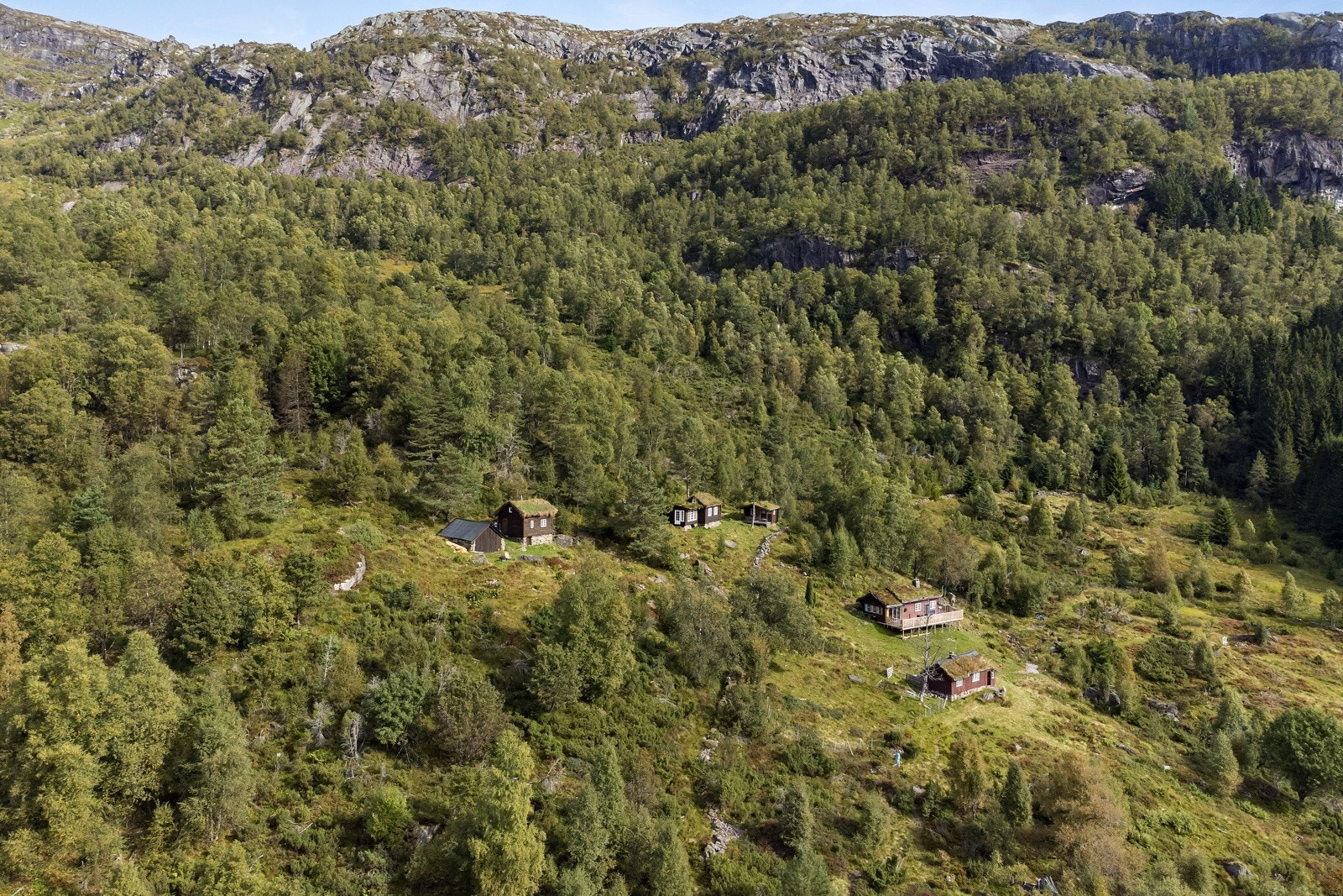 Området har 5-6 andre hytter Galleribilde