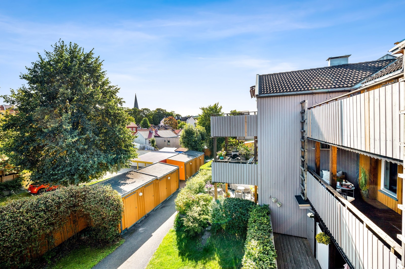 Her har du utsikt over småhusbebyggelsen på Vålerenga og Vålerenga kirke! Galleribilde