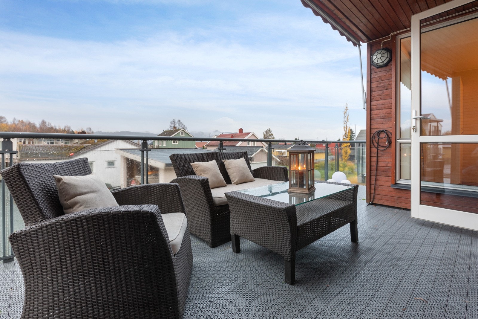 Her er det god plass til flere sittegrupper Galleribilde