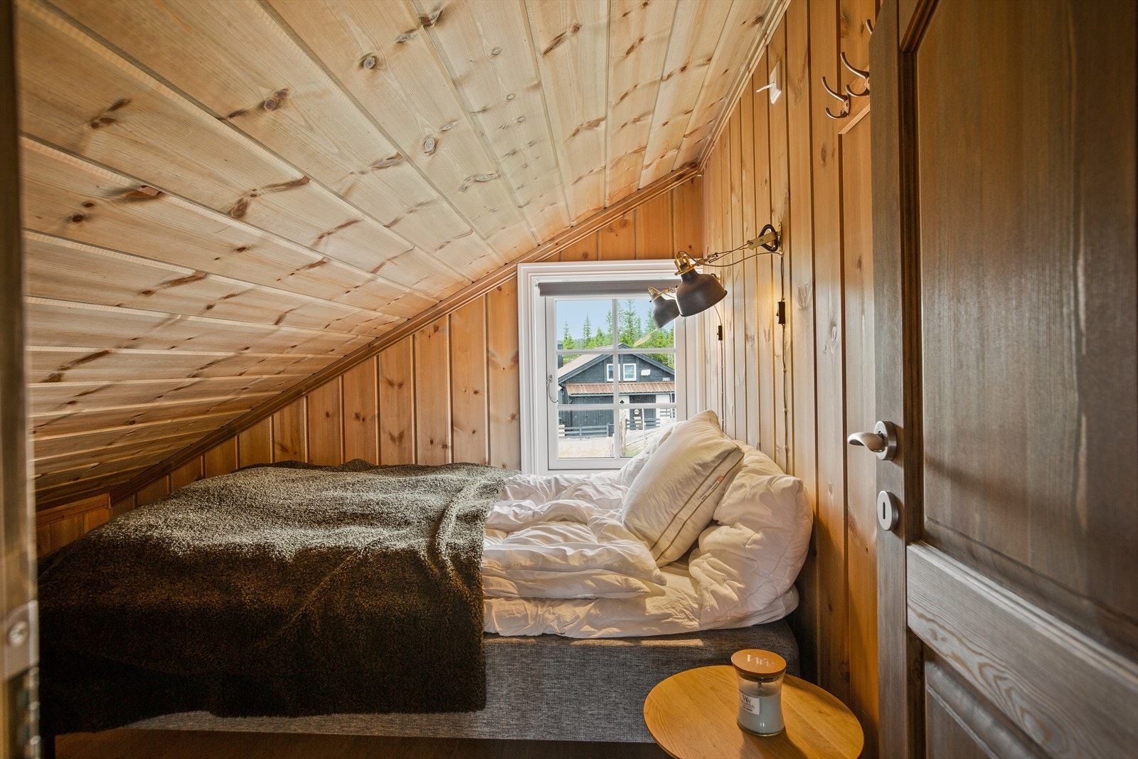 Soverom 3 på hems med dobbeltseng. Galleribilde