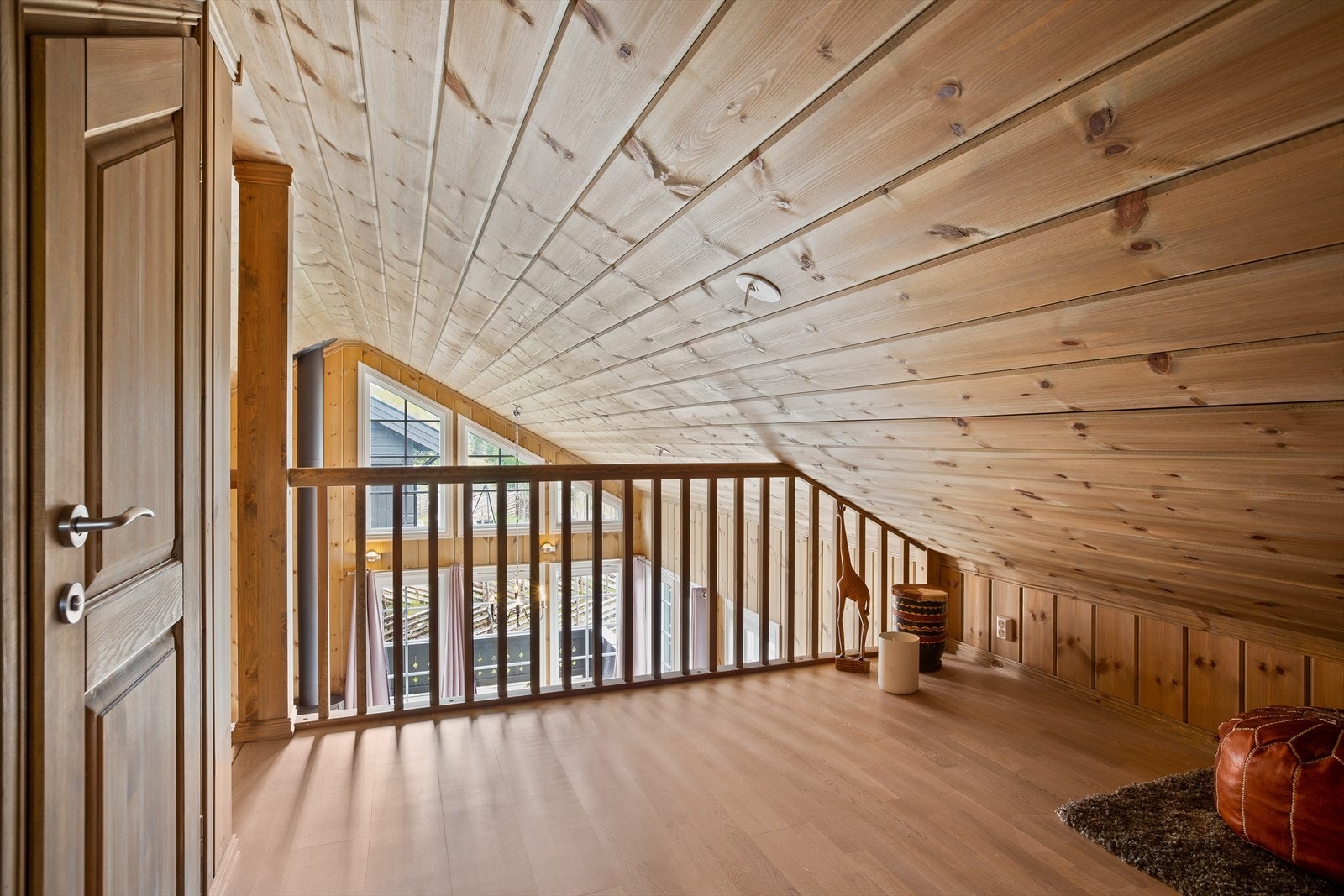 Hemsen inneholder i tillegg til to rom også en trivelig hemsstue - et populært område for de minste! Galleribilde