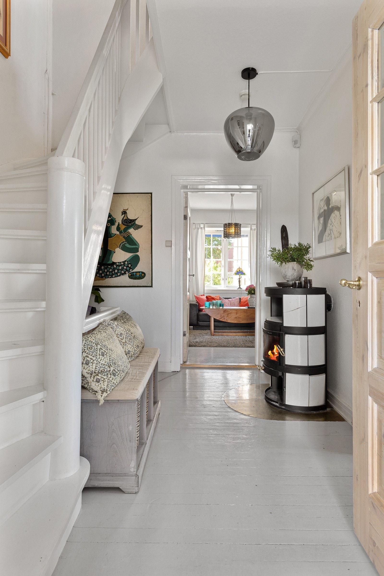 Videre kommer man opp til boligens 2.etasje. Galleribilde