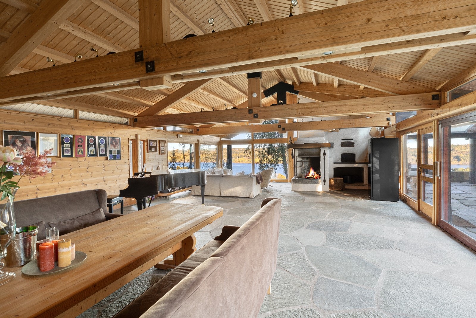 Tilbygg med en enestående festsal! Galleribilde