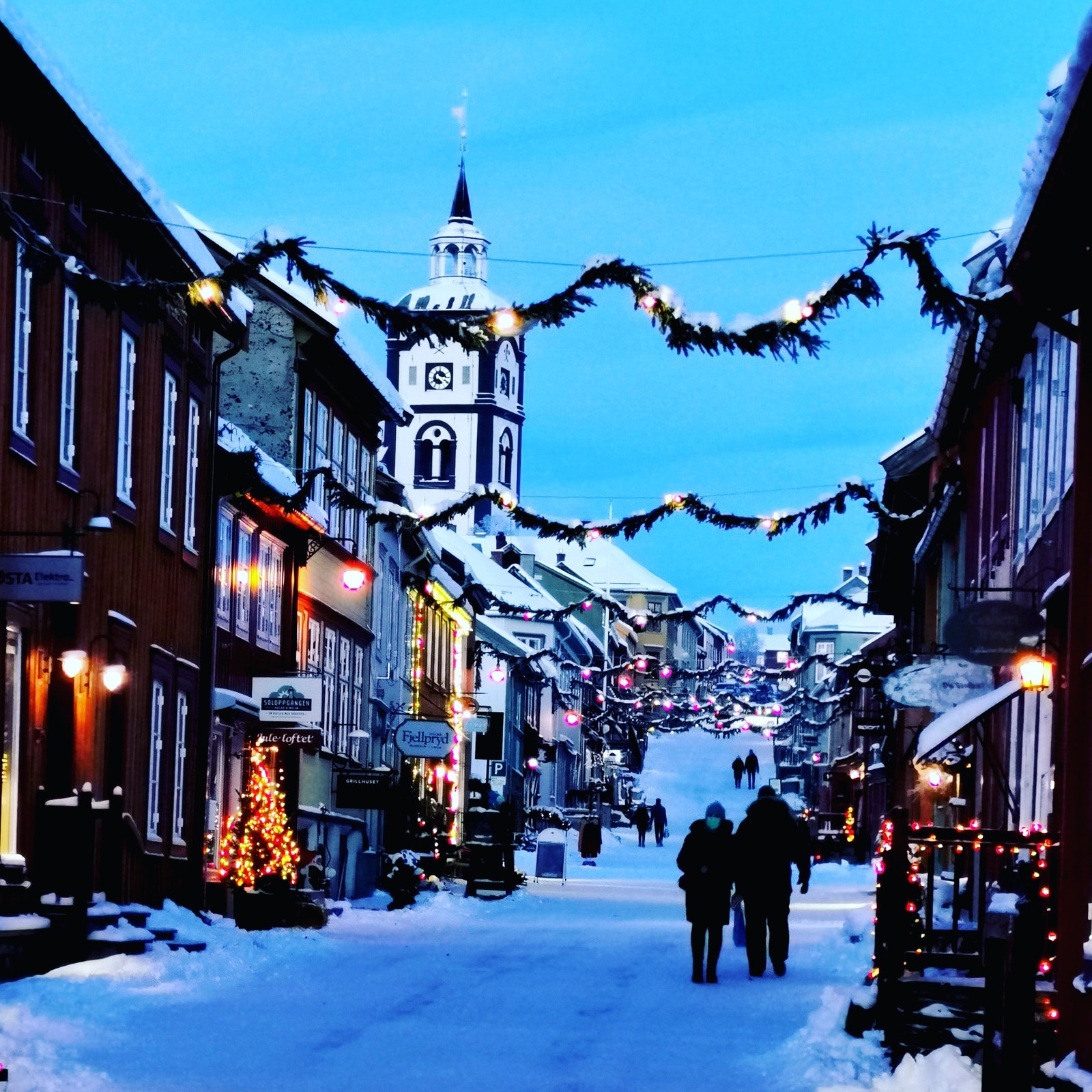 Dette kan oppsøkes hver jul, 10 min fra hytta. Galleribilde