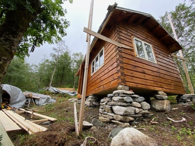 Tilsvarende hytte bygget på Møre Galleribilde