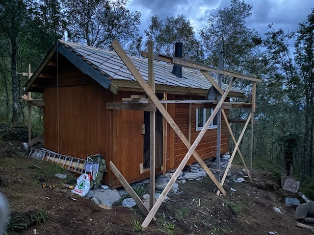 Tilsvarende hytte bygget på Møre Galleribilde