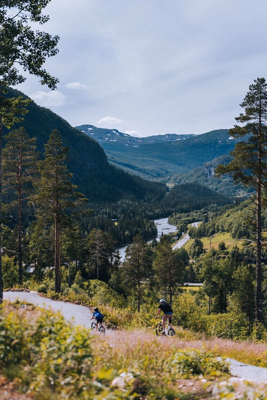 Hemsedal byr på et variert og godt tilbud av aktiviteter året rundt. Dalføret er ekstra gode på å utnytte de ulike årstidene til det fulle! Galleribilde