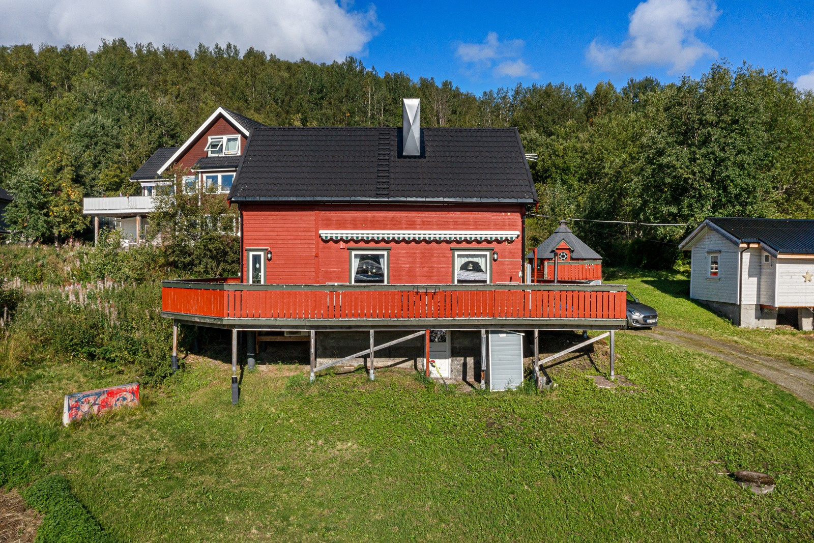 Her får du stor opparbeidet plen.