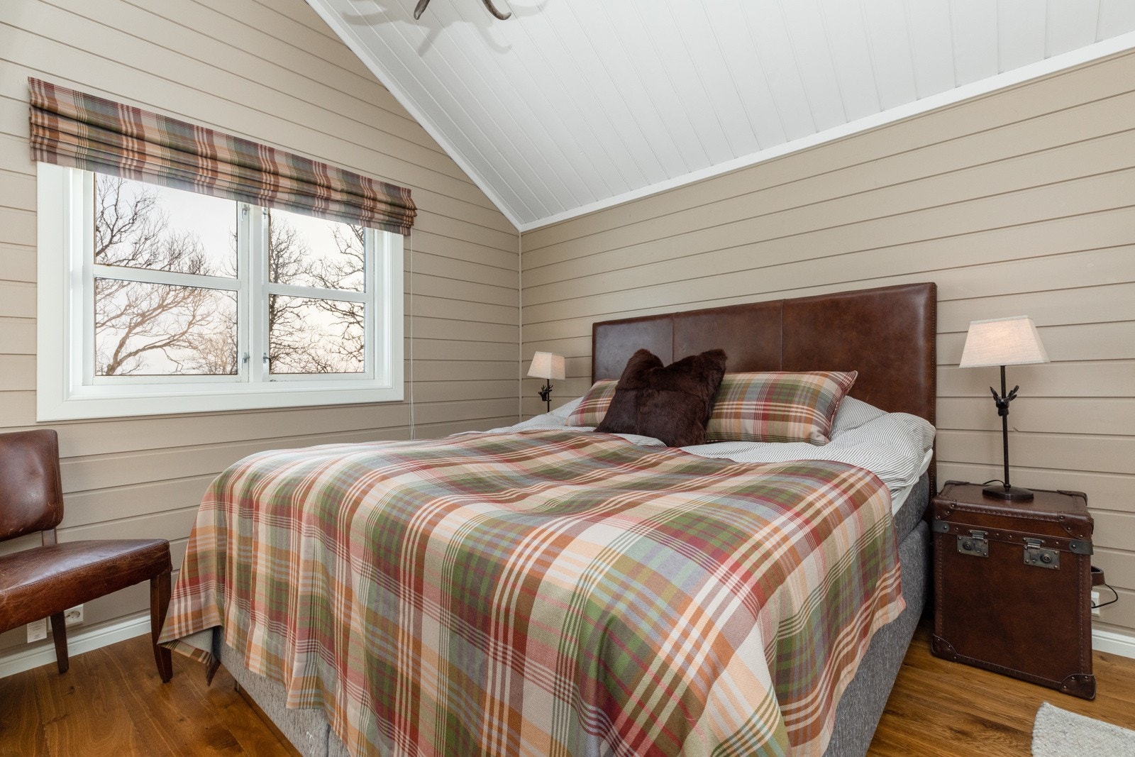 Hytta har fire gode soverom Galleribilde