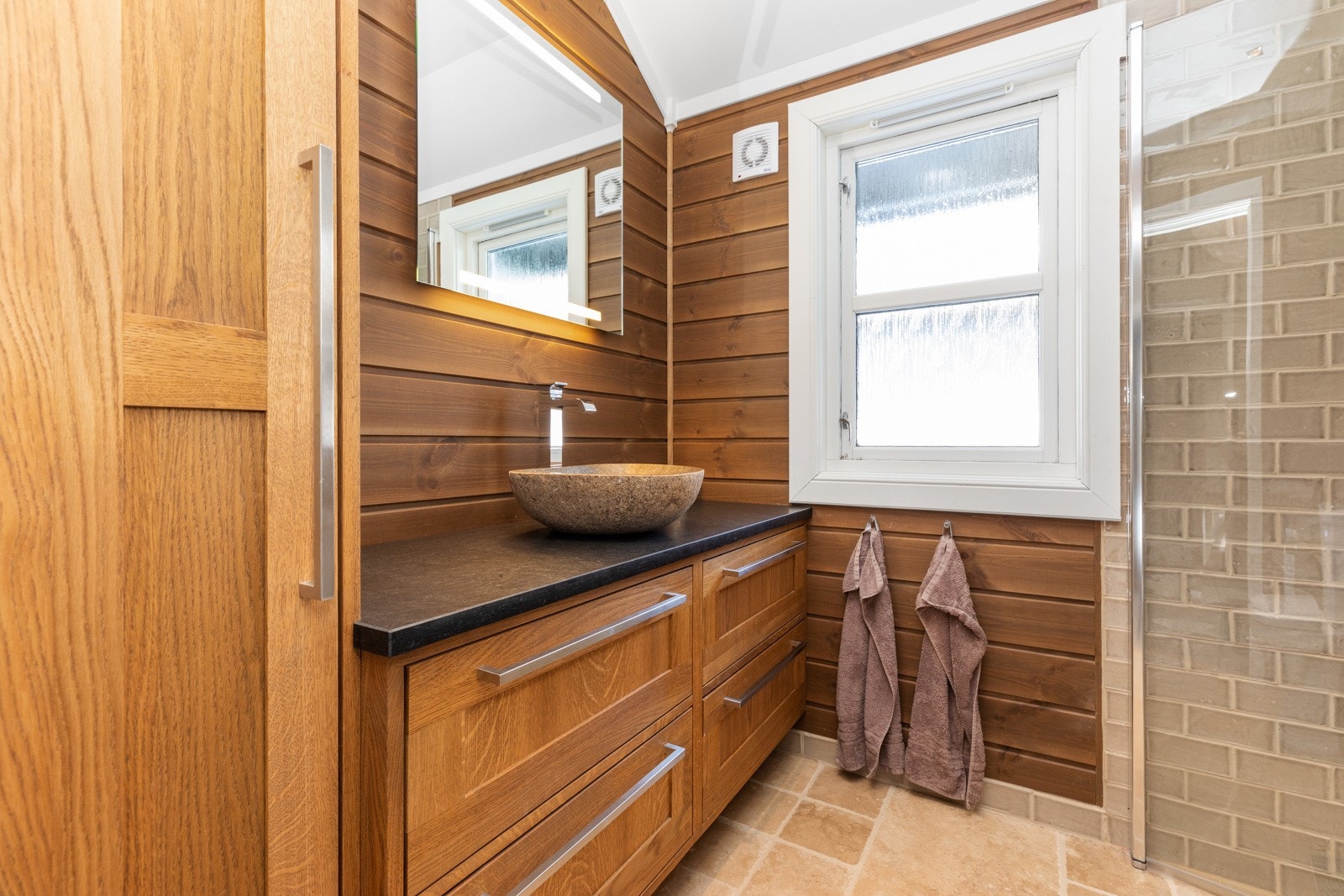 Praktisk med to bad når man er flere Galleribilde