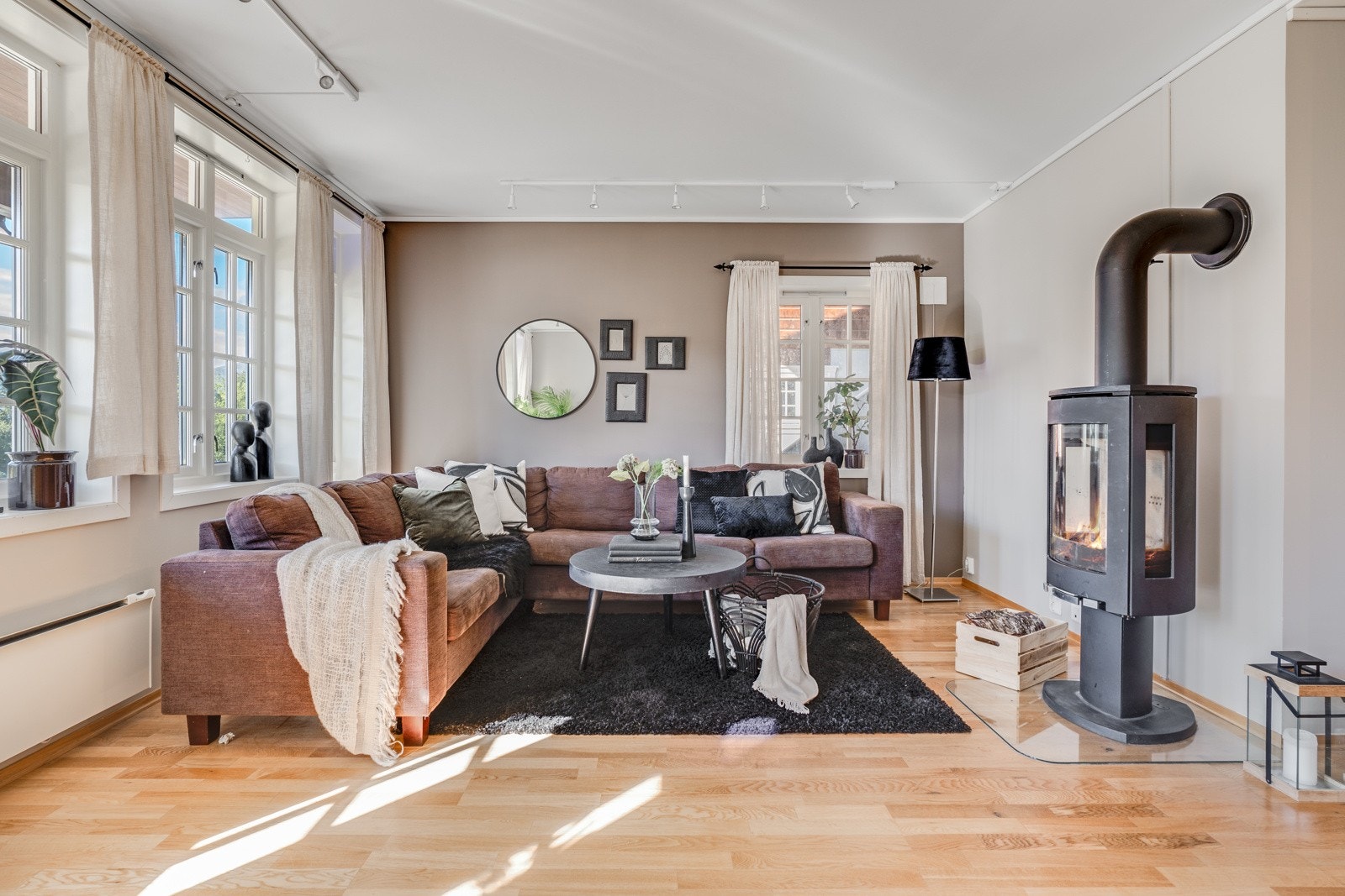 EIE eiendomsmegling ved Amrinder Singh har gleden av å presentere Gamle Kongeveg 129F. Galleribilde