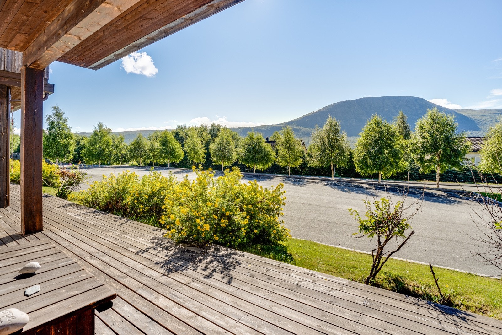 Leiligheten ligger perfekt til, "ski inn/ski out" like ved skitrekket i Hovden. Galleribilde