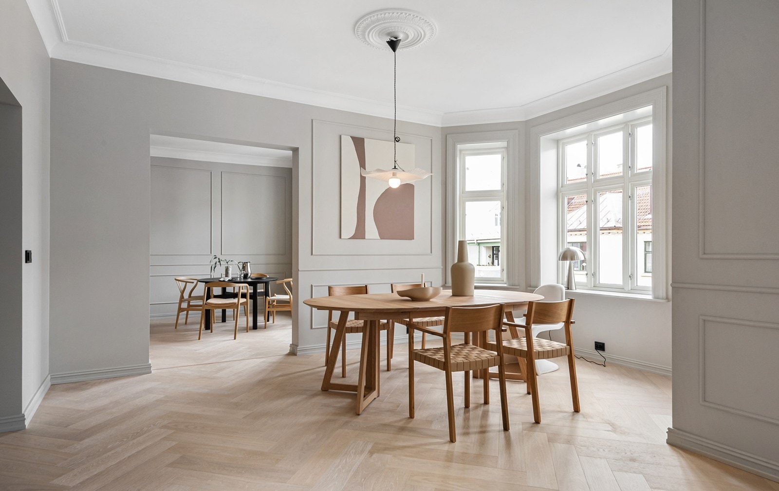 Fiskebensparkett med gulvvarme i de fleste gulv Galleribilde