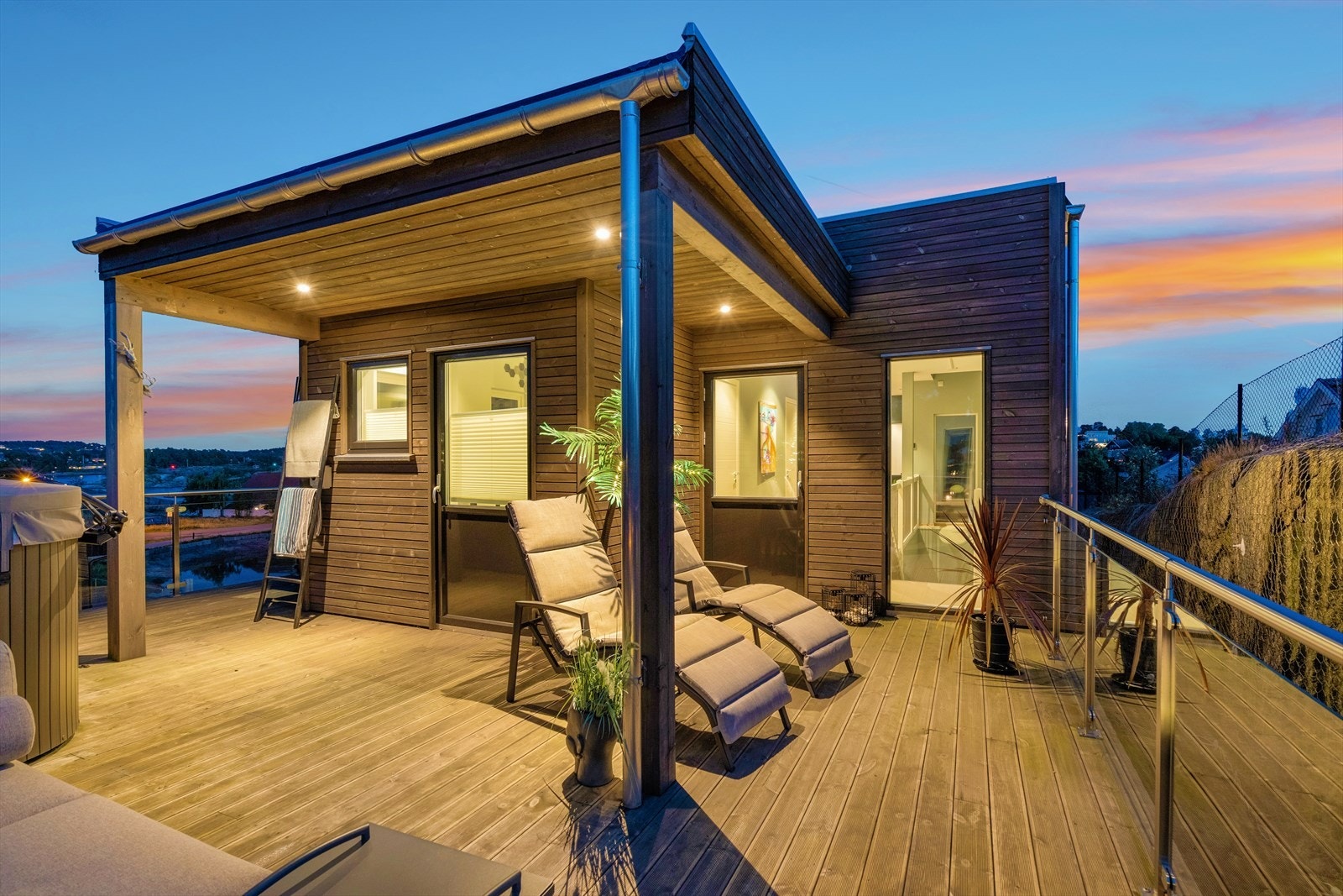 Overbygget uteplass i 3 etg for de ruskete sommerdagene Galleribilde