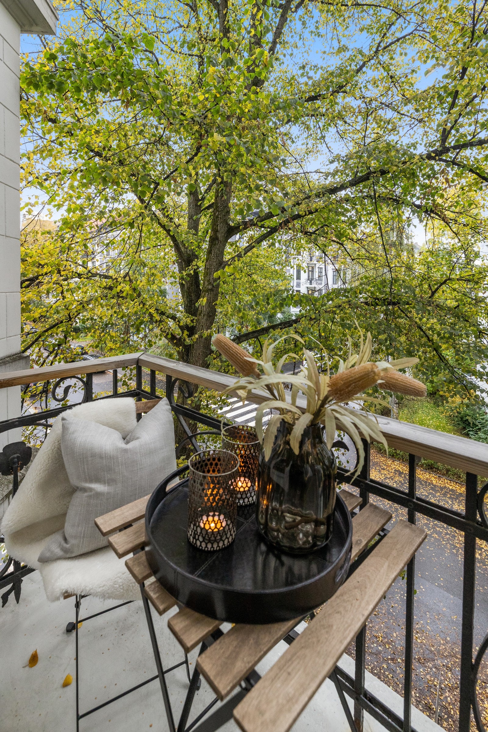 Balkongen er på ca. 2 kvm. Galleribilde