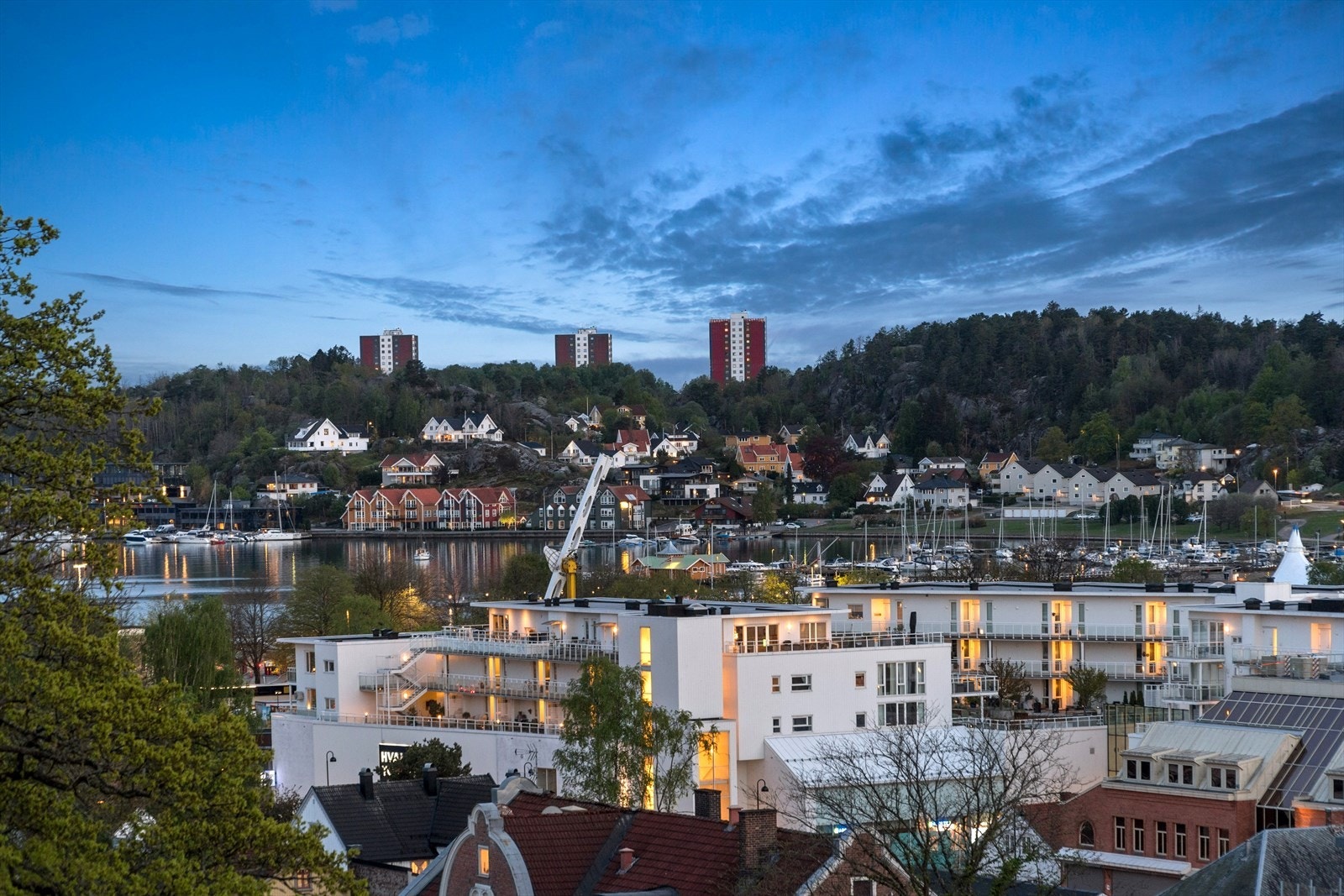 En flott utsikt mot indre havn Galleribilde