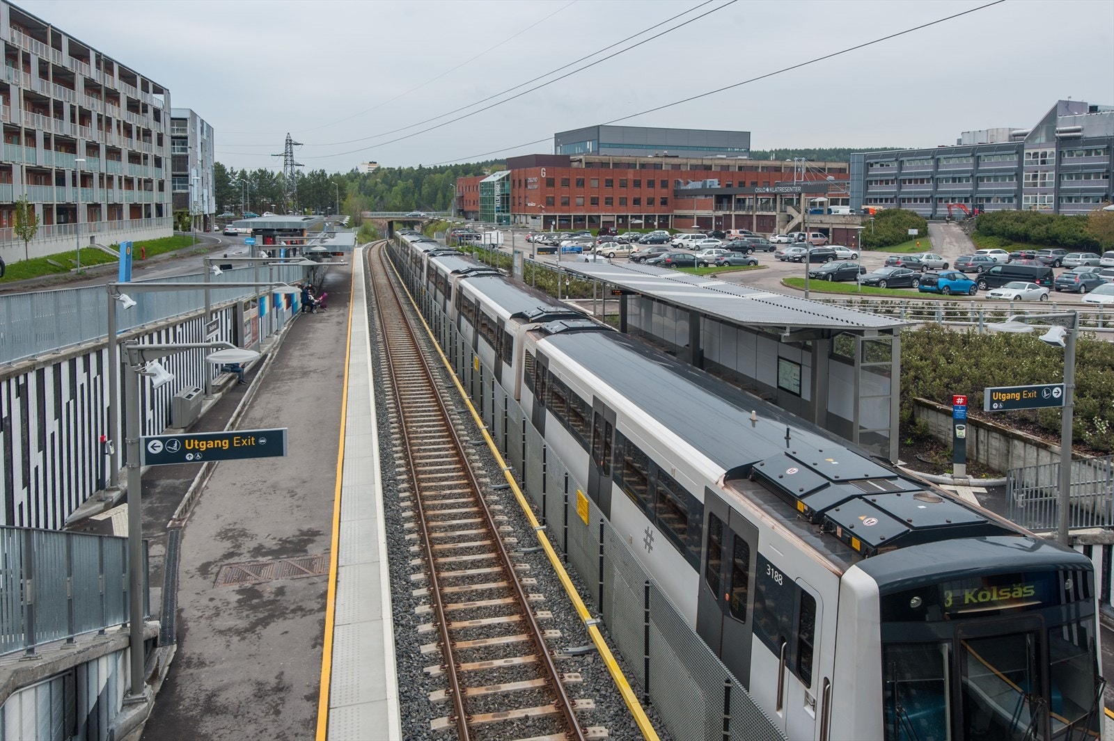 Skullerud T-banestasjon ligger ca 8 minutters gange fra boligen Galleribilde