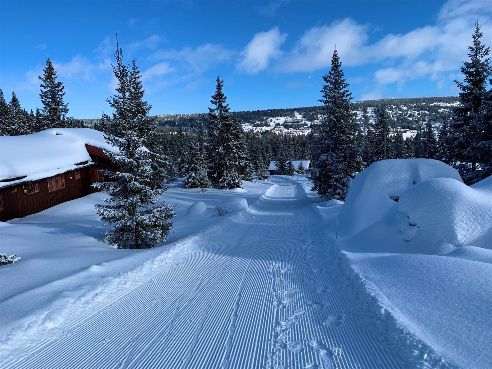 På Nordseter finner du rundt 300 km med preparerte skiløyper i variert terreng. Galleribilde