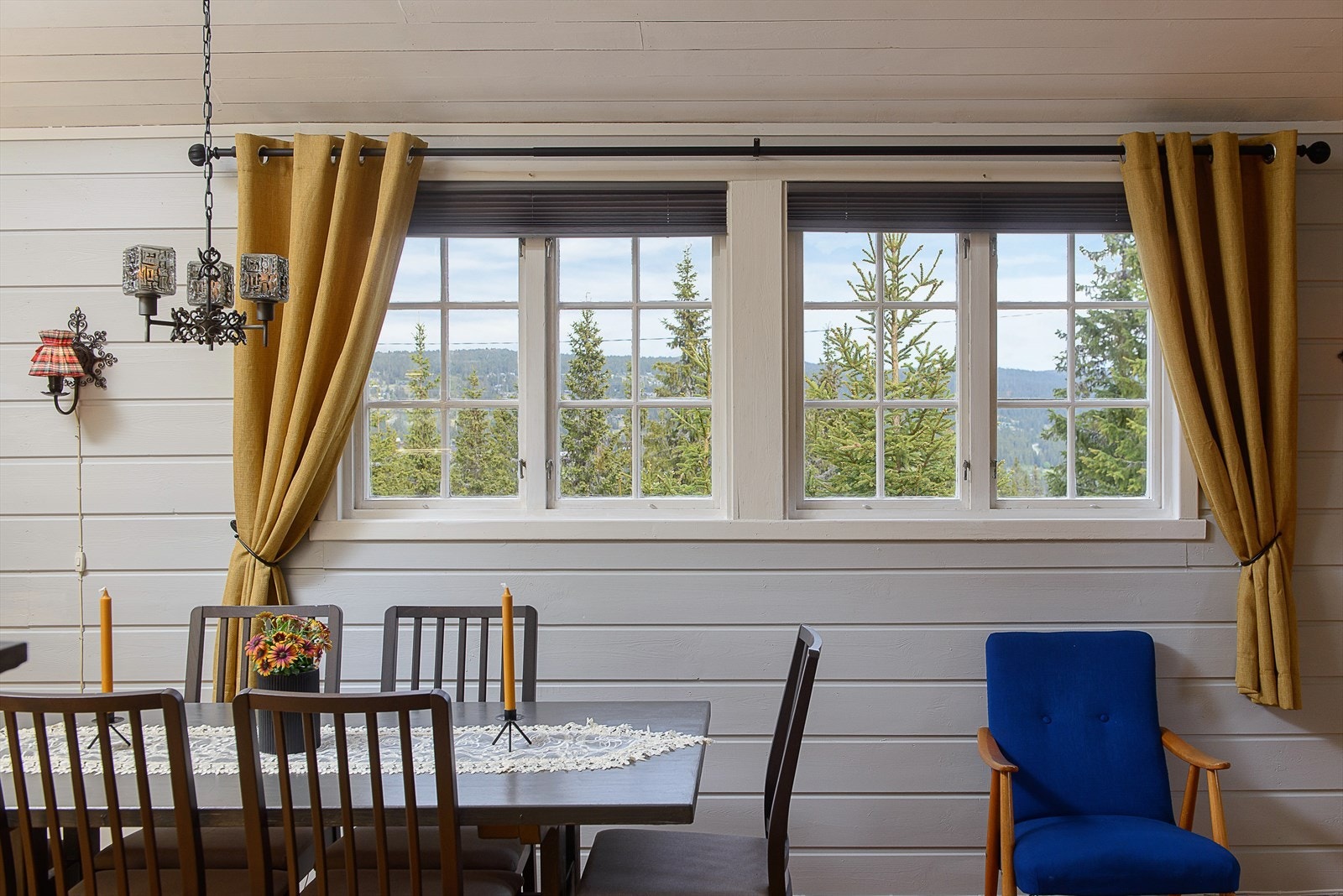 Fra spiseplassen er det nydelig flott utsikt. Galleribilde