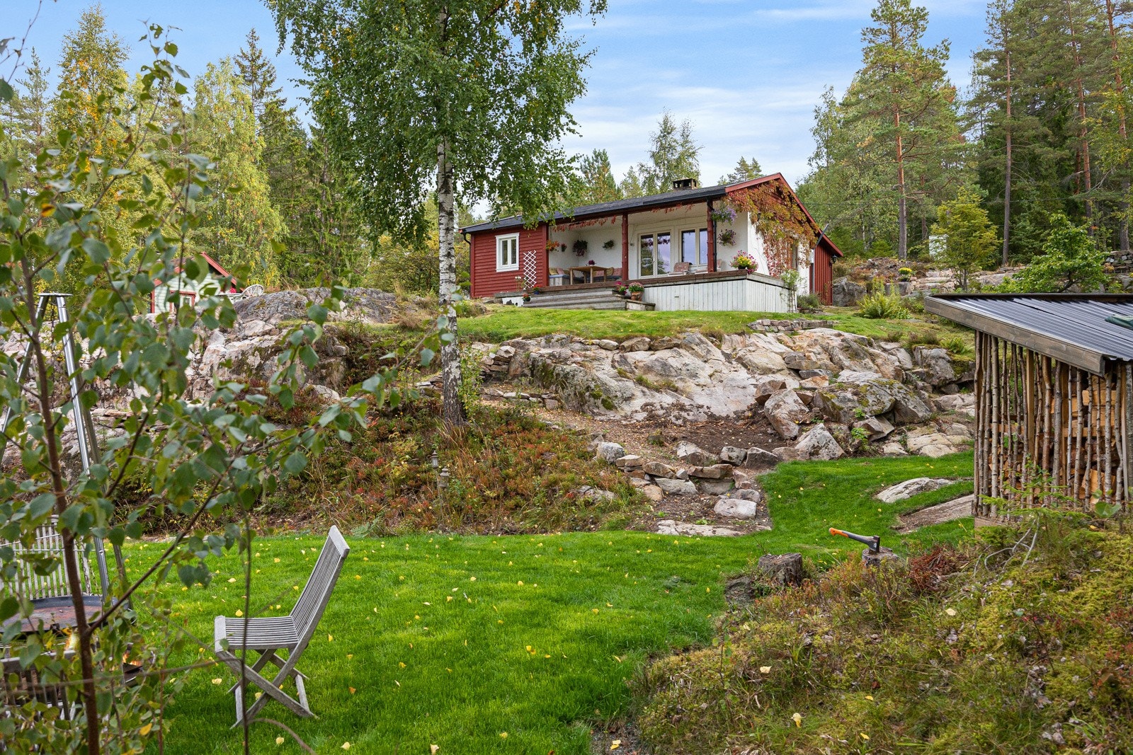 Velkommen til Kringsjåveien 16, presentert av Aurora Solbakk ved Privatmegleren Park. Galleribilde