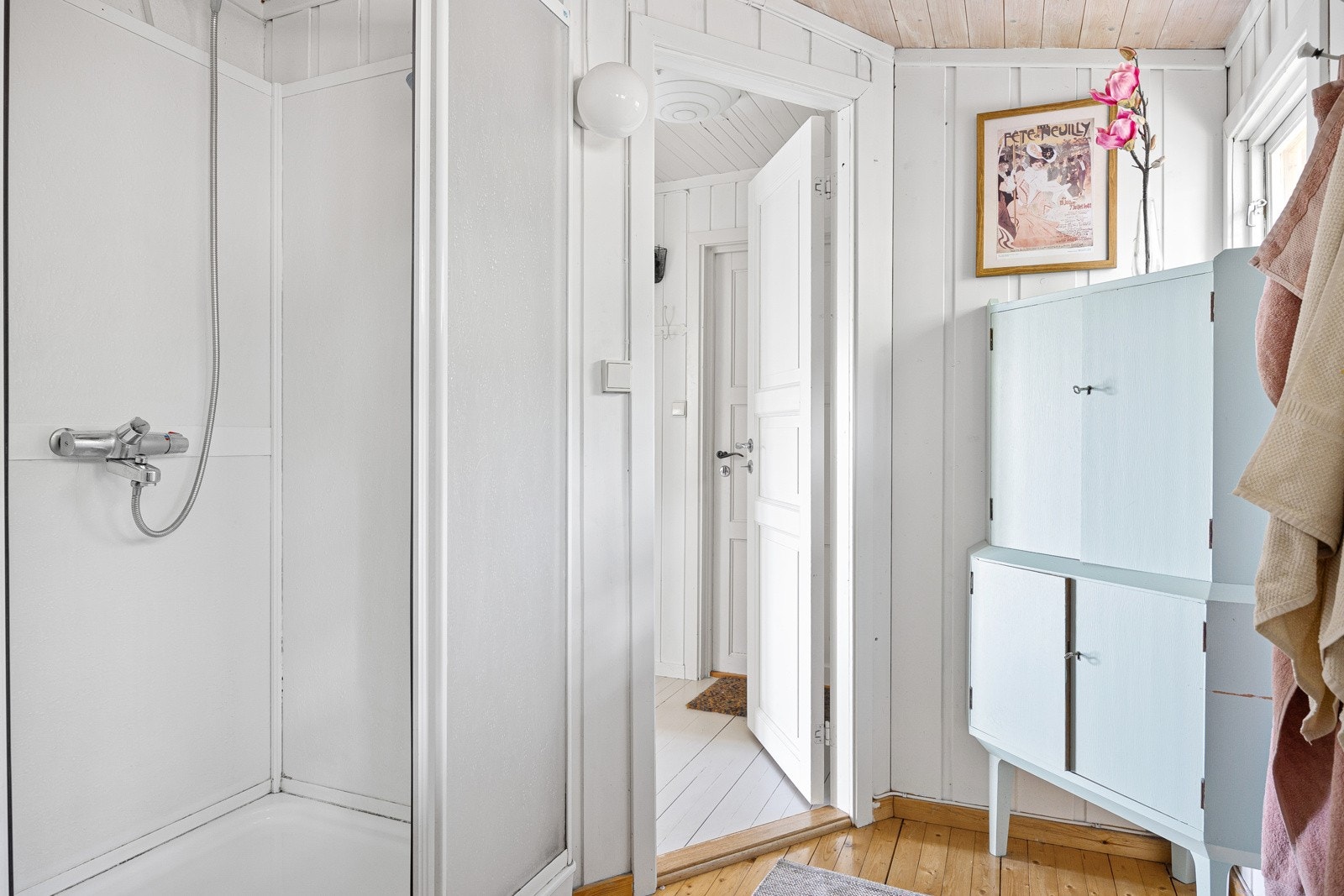 Dusj/ toalettrom. Galleribilde