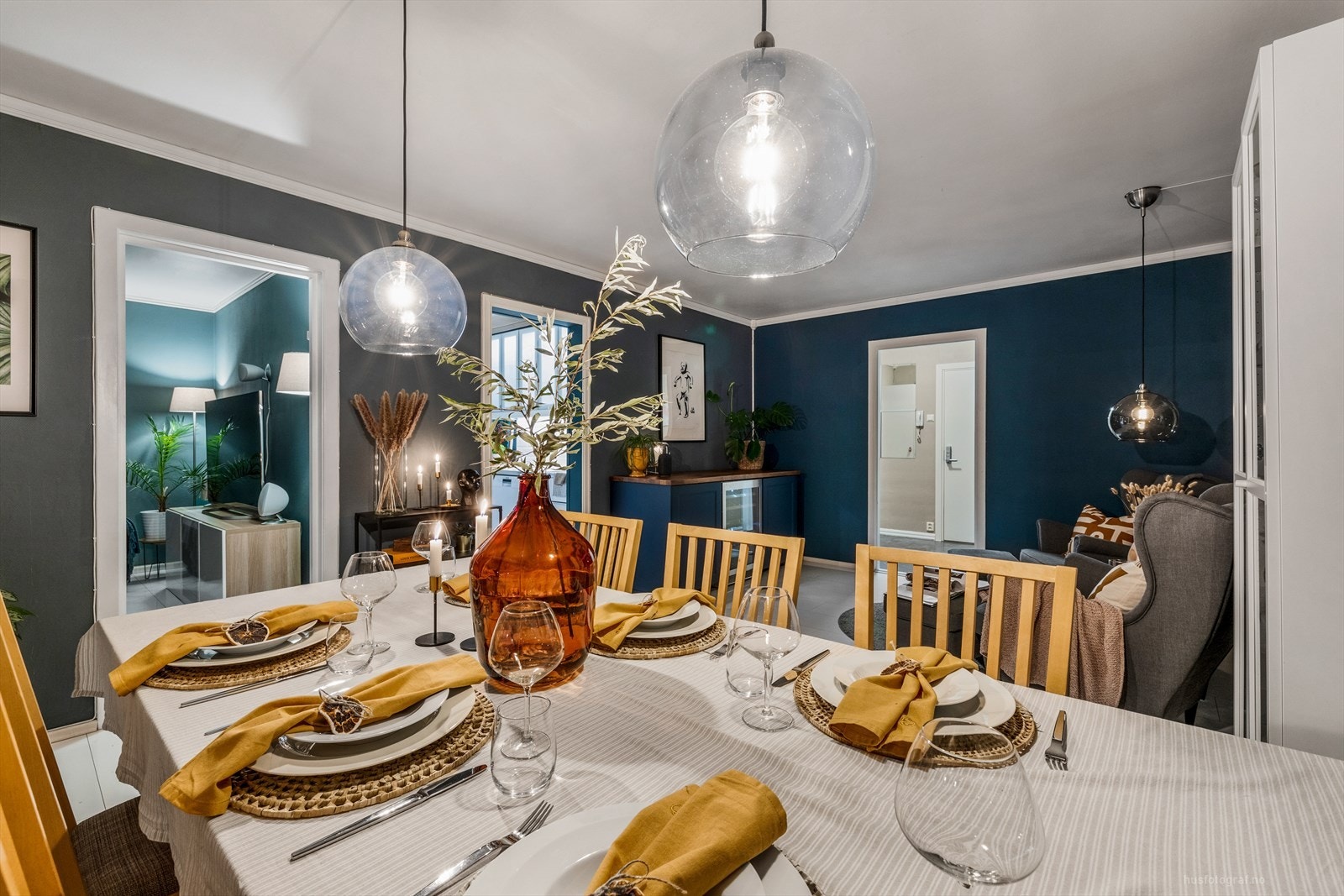 Detaljfoto spisestue Galleribilde