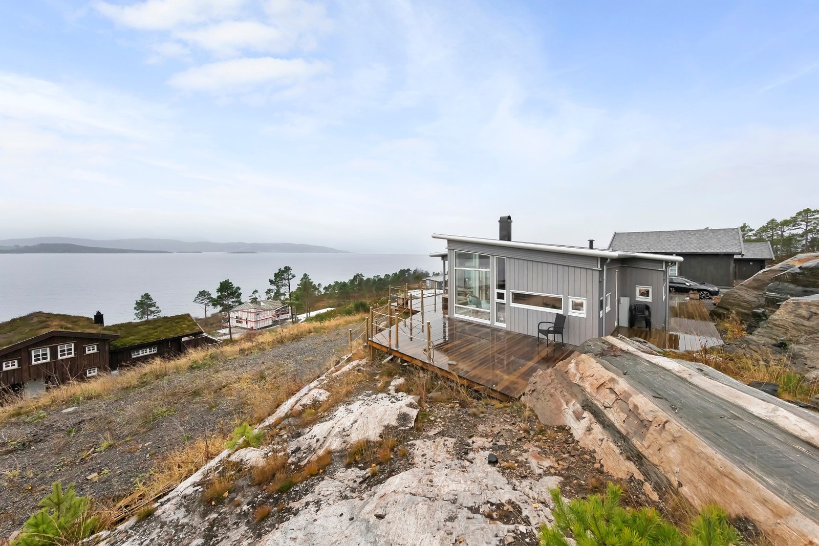 Kort vei til sjø og eget naust Galleribilde