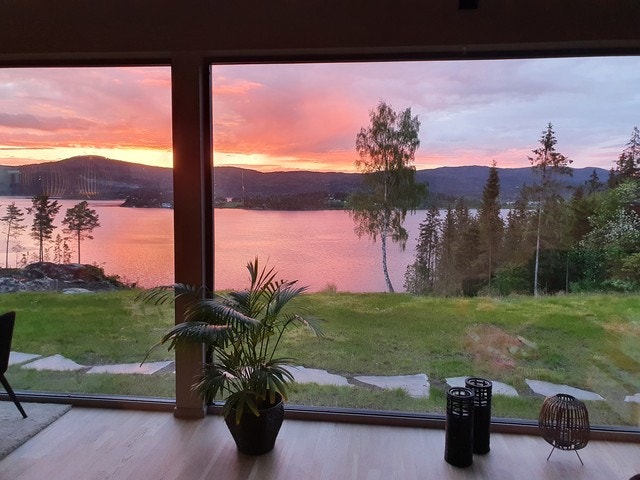 Bilde fra nylig oppført og tilsvarende hytte Galleribilde