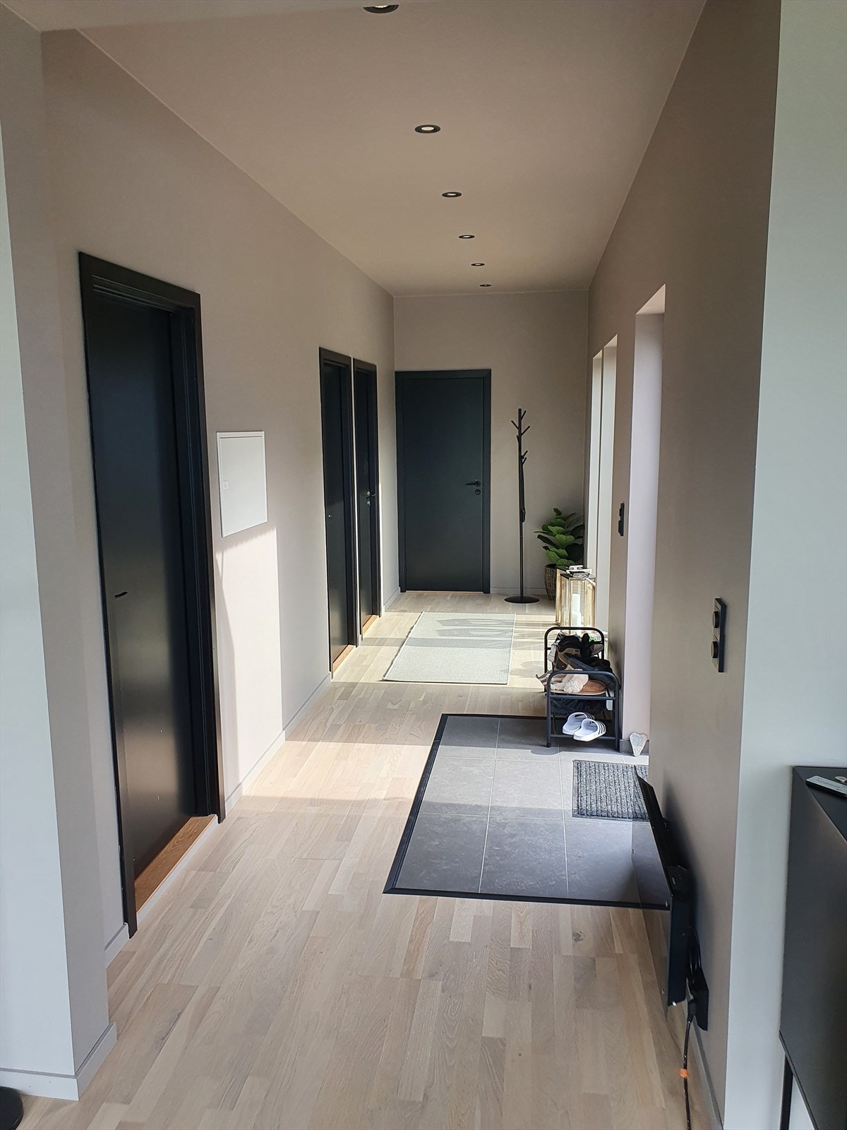 Bilde fra nylig oppført og tilsvarende hytte Galleribilde