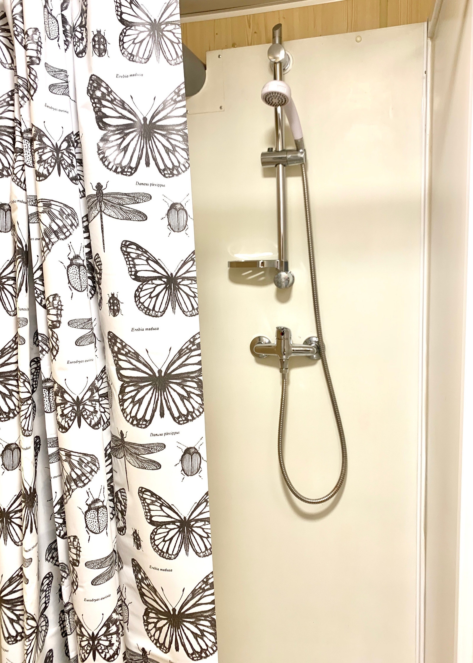 Dusj på badet Galleribilde