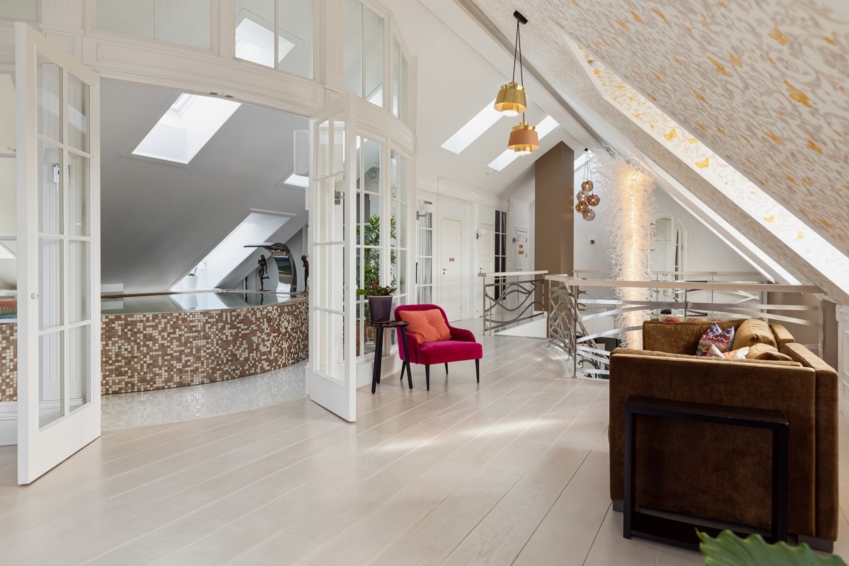 Dobbeldører inn til spaavdelingen. Galleribilde