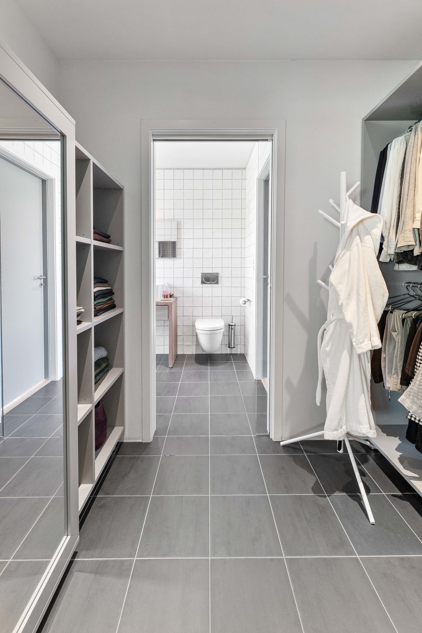 Garderobe Galleribilde