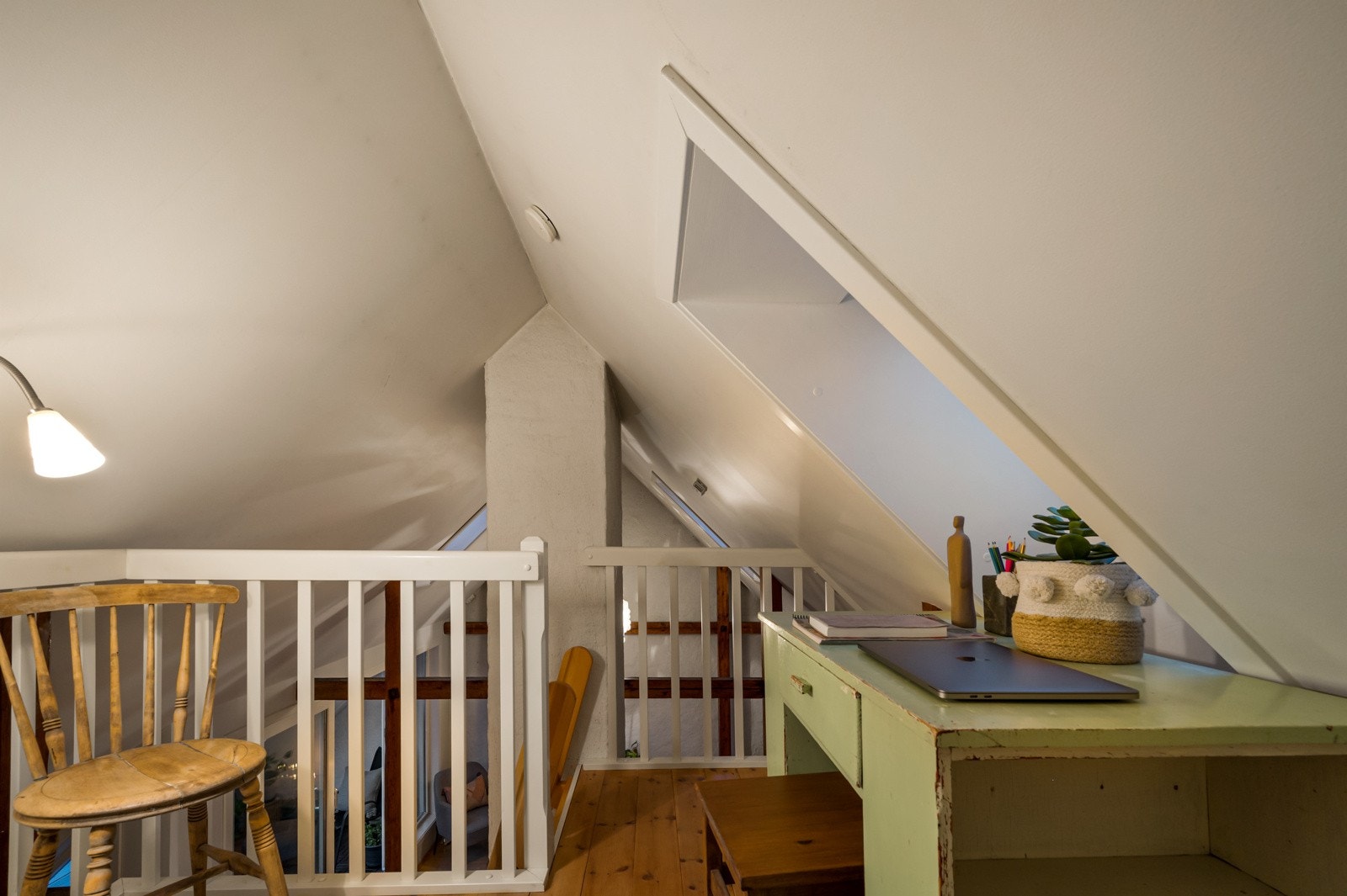 Praktisk hems med takvindu. Galleribilde